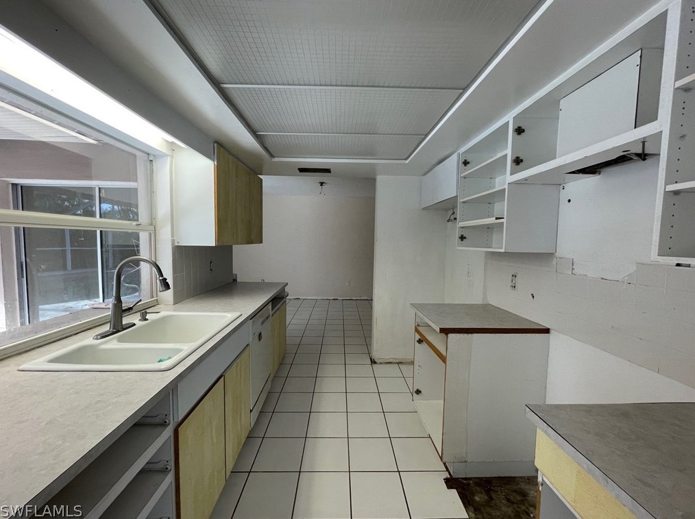 6451 Adelphi Cir, Fort Myers FL  33919-5002 exterior