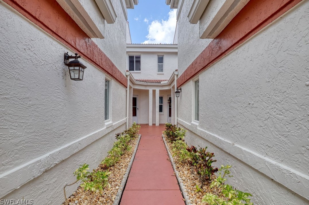 13191 Oakmont Dr, Fort Myers, FL 33907-8043
