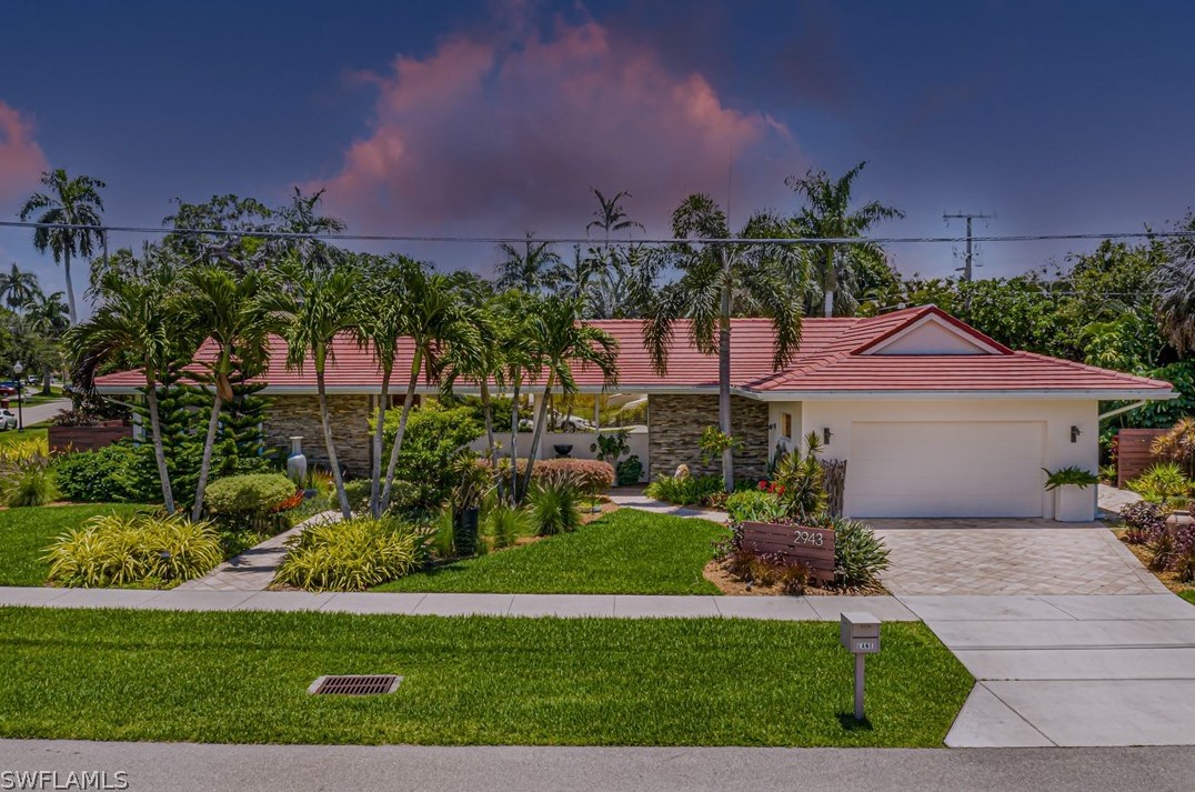 2943 Valencia Way, Fort Myers, FL 33901-6647