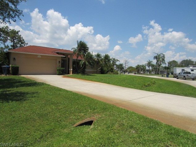 8321 Bounty Rd, Fort Myers, FL 33967