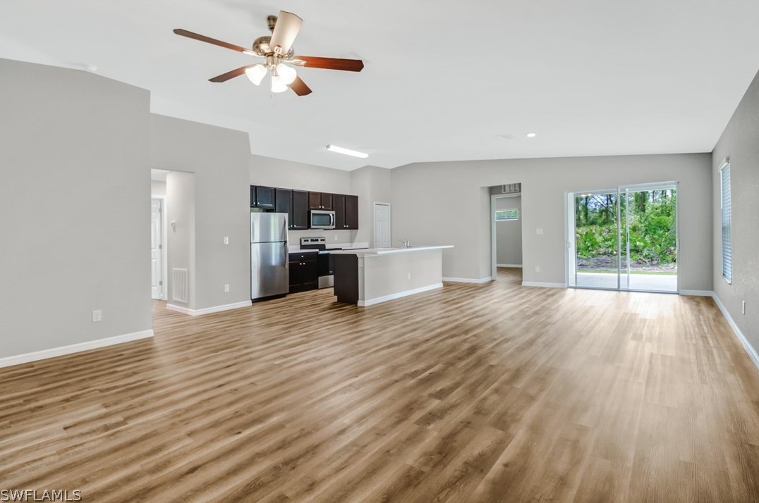 1404 17th St, Cape Coral, FL 33909-5357