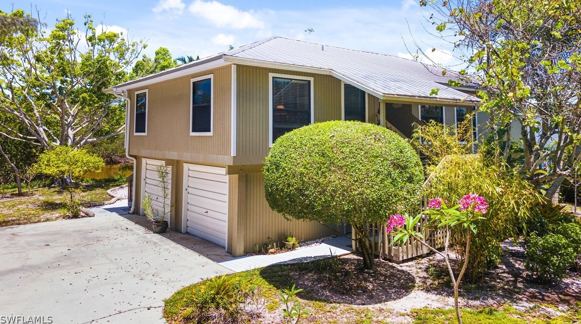 647 Rabbit Rd, Sanibel, FL 33957