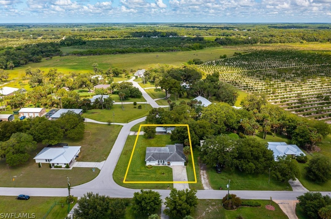 306 Caloosa Estates Dr, Labelle, FL 33935-9664