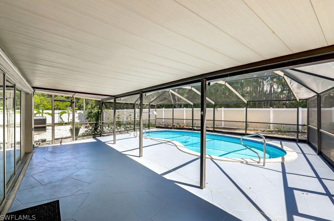 2330 8th Ter, Cape Coral, FL 33990-2783
