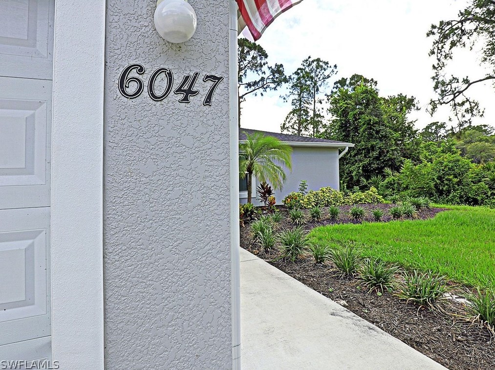 6047 Keystone Cir, Labelle, FL 33935