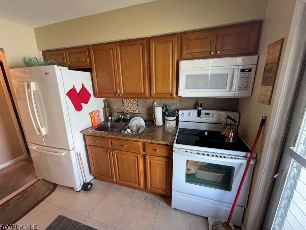 6 Hamlin Ct, Lehigh Acres, FL 33936
