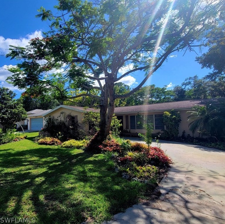 2453 Westwood Dr, Fort Myers, FL 33917-2539