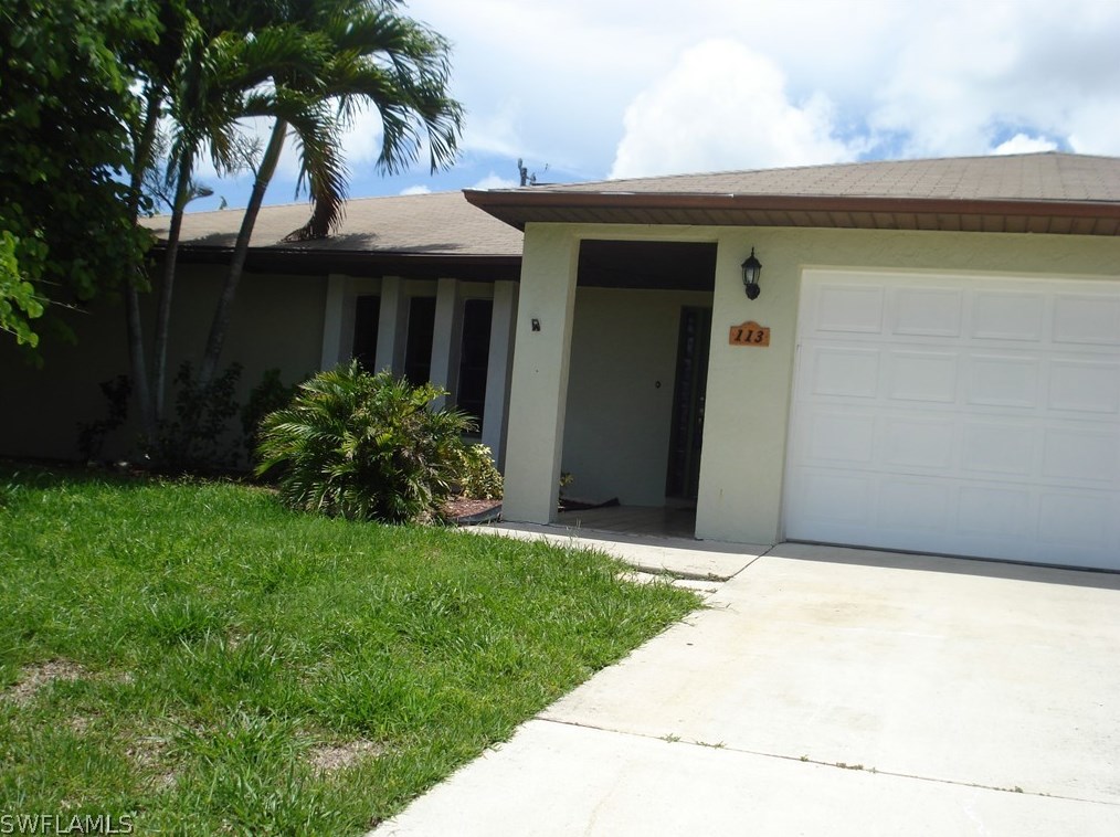 113 44th St, Cape Coral, FL 33904-8382