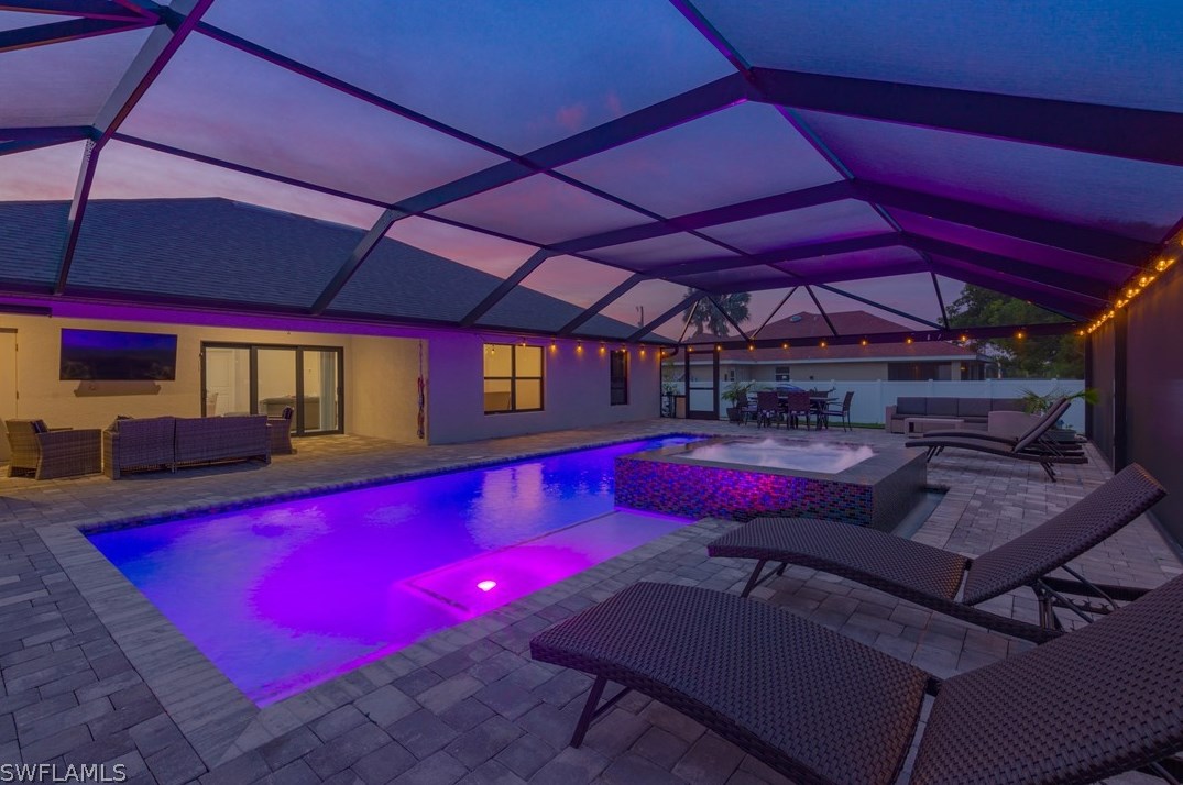 703 19th Ct, Cape Coral, FL 33993-6811