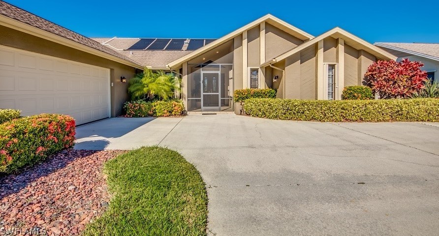 1405 28th Ter, Cape Coral, FL 33904-3918
