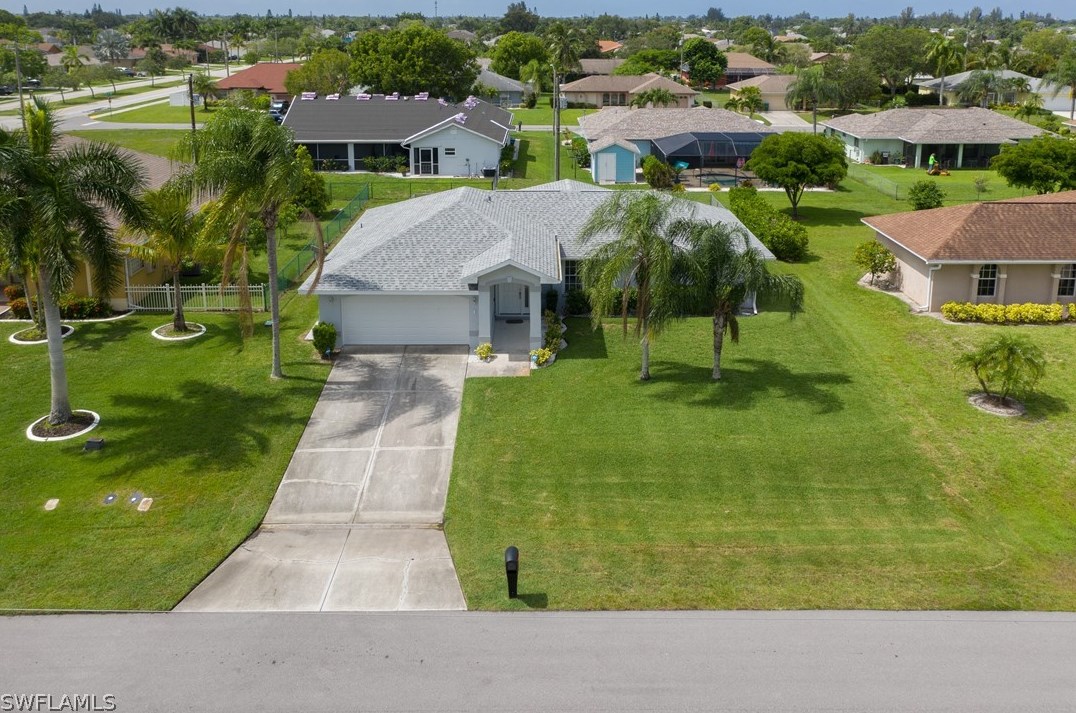 622 17th St, Cape Coral, FL 33990-2329