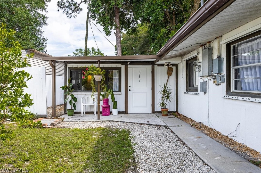 343 Santa Barbara St, Fort Myers, FL 33903-2841