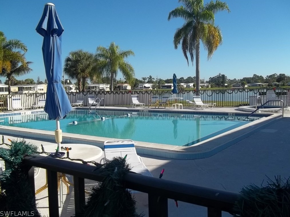 3037 Longview Ln, Fort Myers FL  33917-1570 exterior