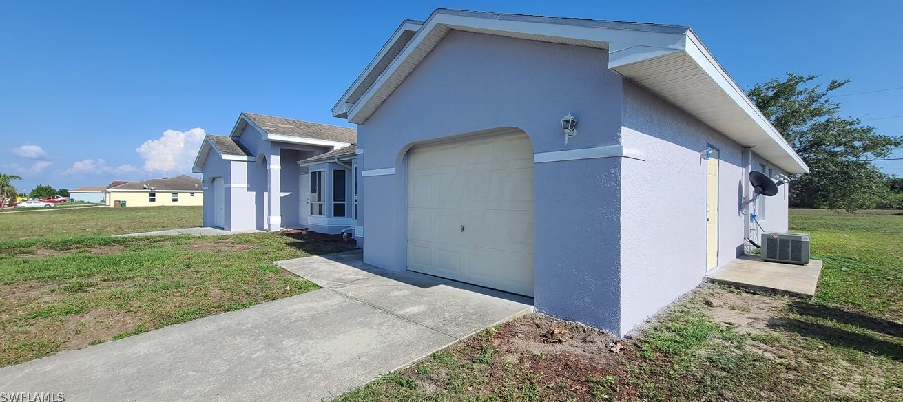 1106 Diplomat Pkwy E, Cape Coral, FL 33909
