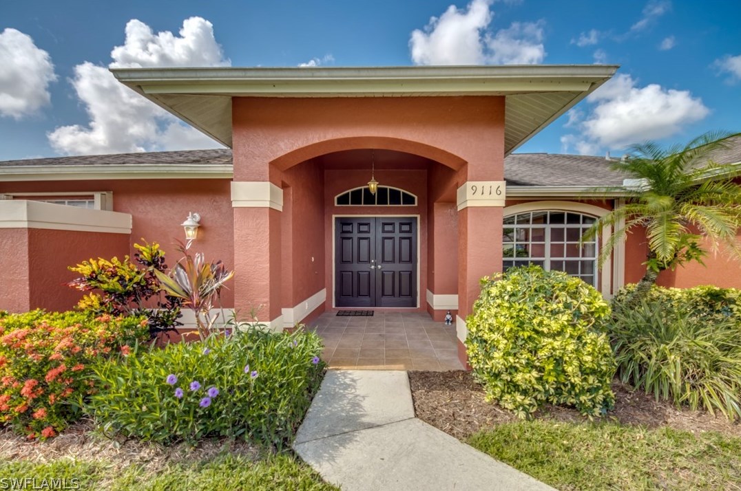 9116 Morris Rd, Fort Myers, FL 33967-3244