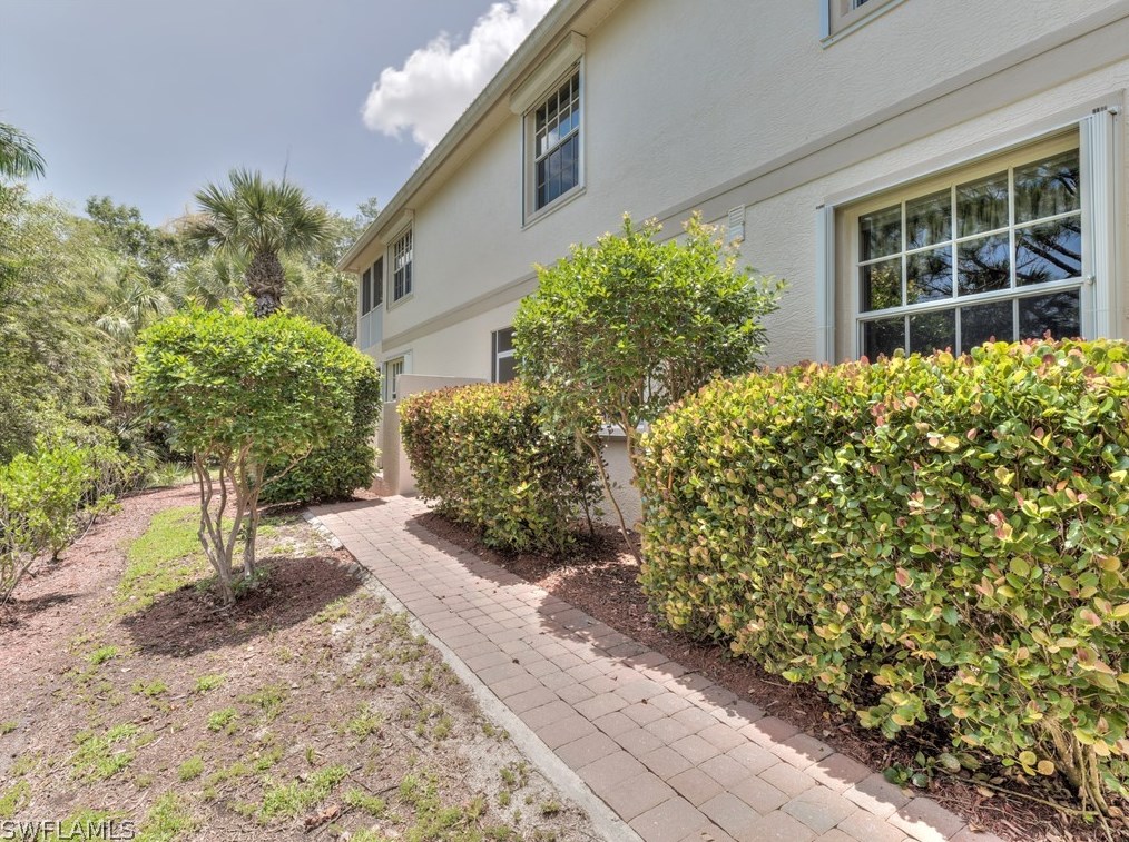 16101 Mount Abbey Way, Fort Myers, FL 33908-5638
