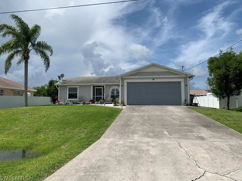 2518 1st St, Cape Coral, FL 33991-0814