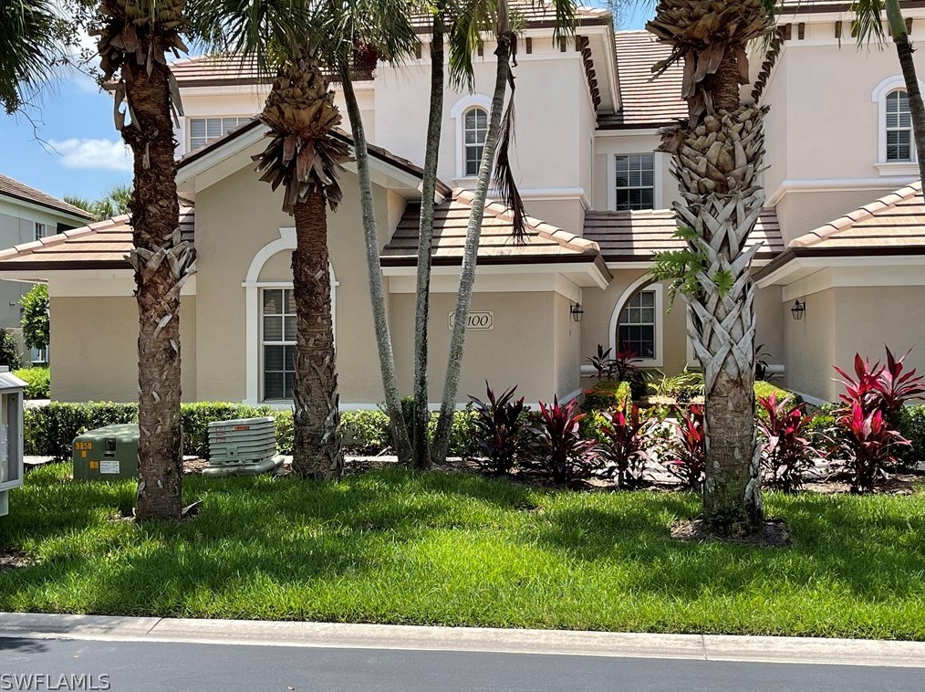 10100 Valiant Ct, Fort Myers, FL 33913-8935