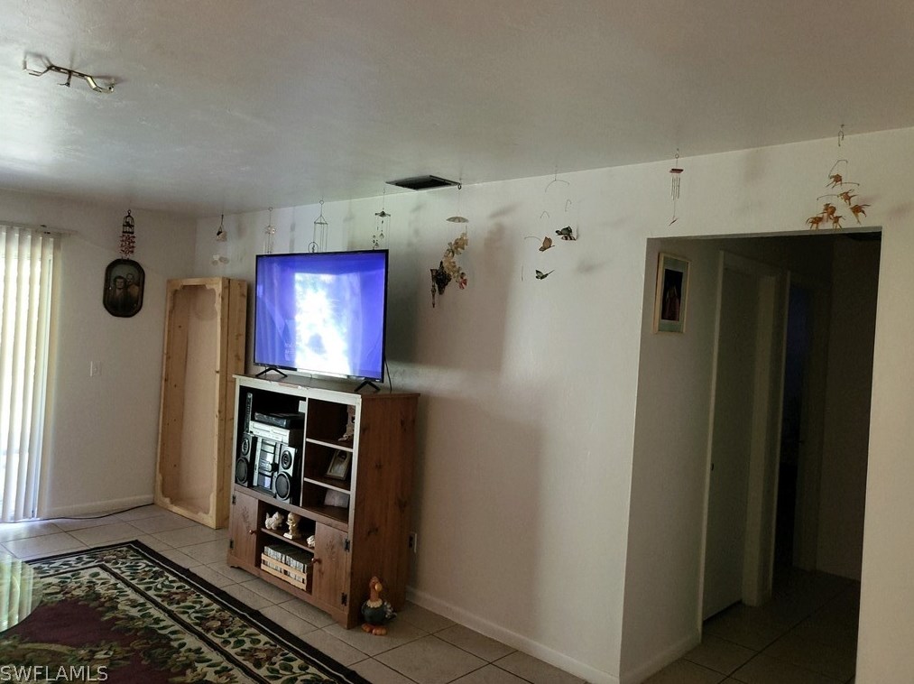 1417 Se 24th Ave #e, Cape Coral, FL 33990