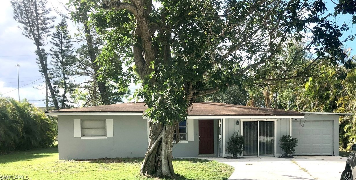 178 Louise St, Fort Myers, FL 33905-2735
