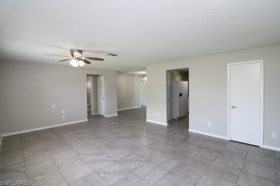 138 18th Ter, Cape Coral, FL 33990-2269