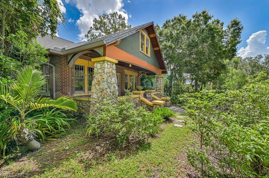 1473 Barcelona Ave, Fort Myers, FL 33901