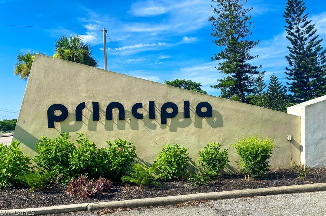 942 Adelphi Ct, Fort Myers, FL 33919-5005