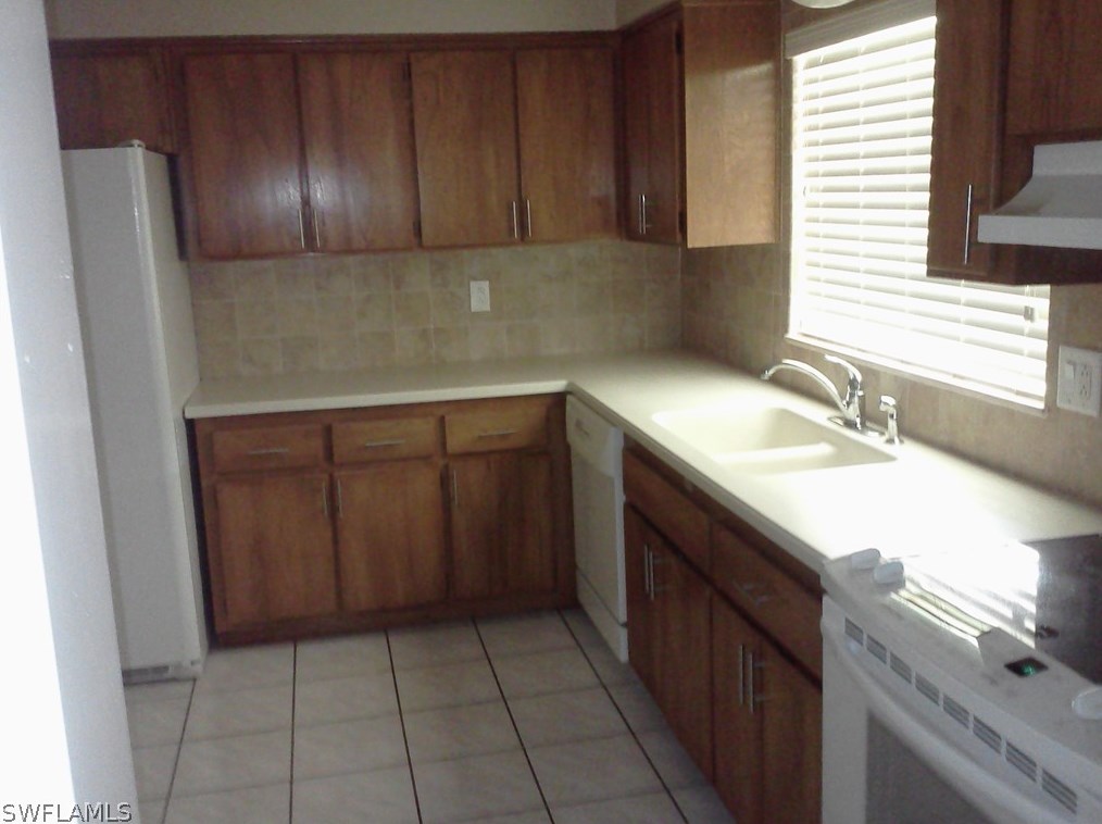 1308 44th St, Cape Coral, FL 33904-7346