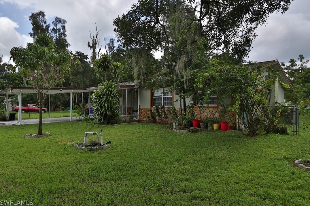 2802 Winona Dr, Fort Myers, FL 33917-1846