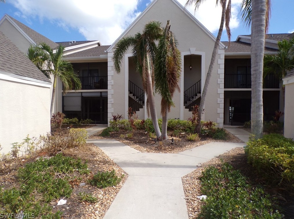 16351 Kelly Woods Dr, Fort Myers, FL 33908-3191