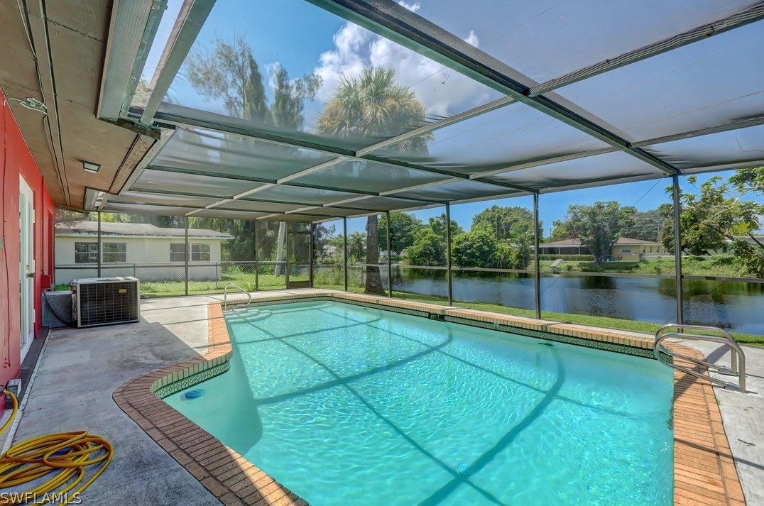 4274 Ellen Ave, Fort Myers, FL 33901-8917