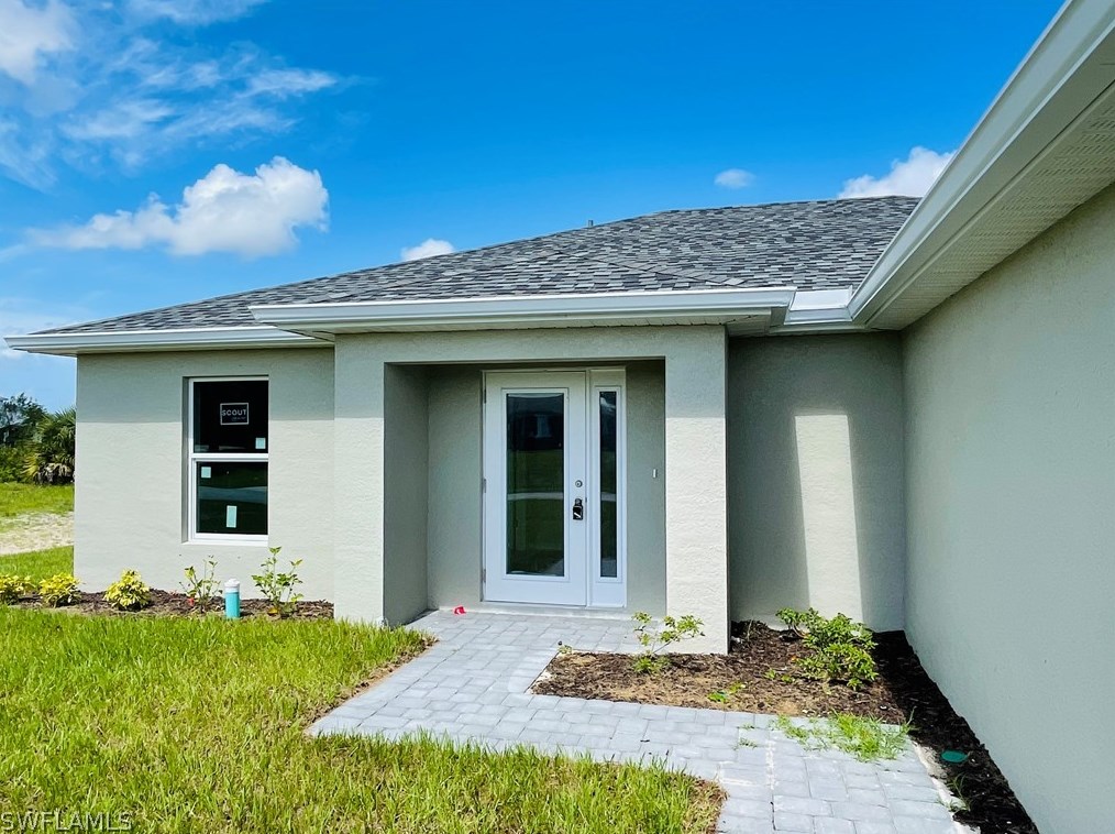 2218 6th Pl, Cape Coral, FL 33909-4801