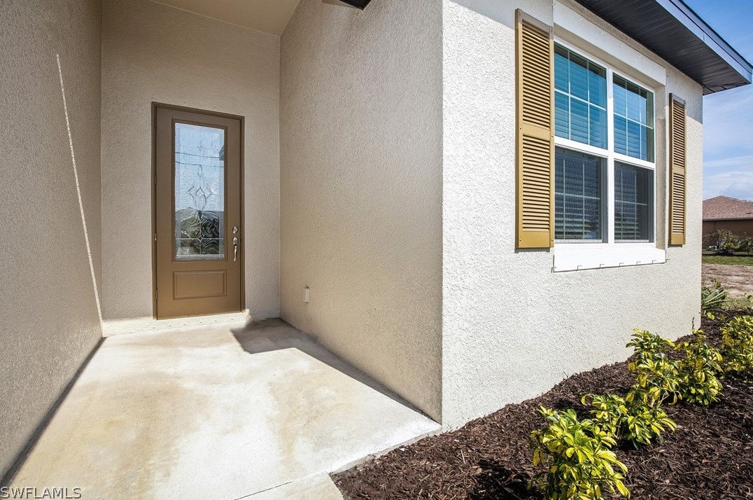 2221 Se 6th Ln, Cape Coral, FL 33990