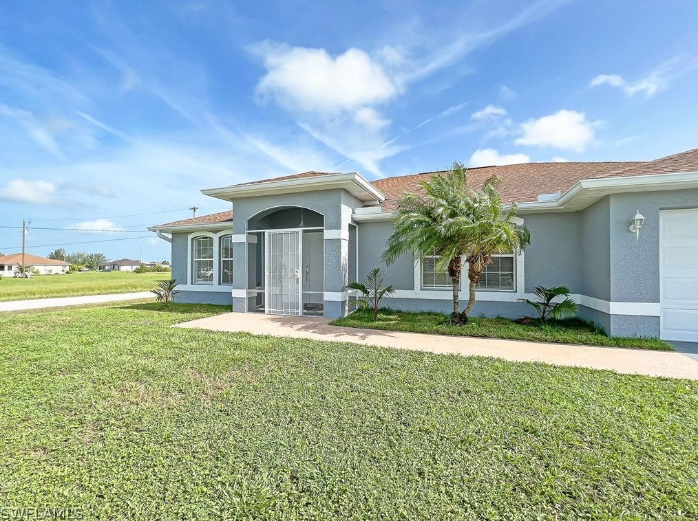2759 5th St, Cape Coral, FL 33991-1128
