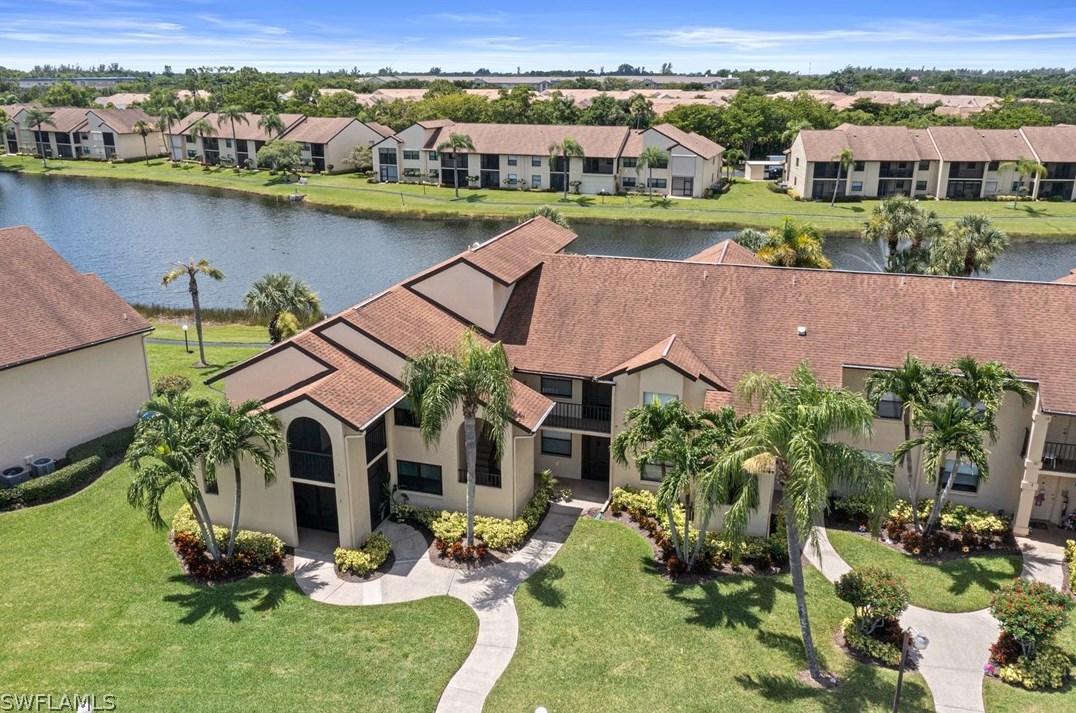 8445 Charter Club Cir, Fort Myers, FL 33919-6826