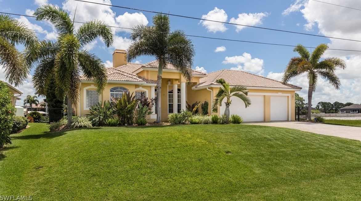 1829 36th Pl, Cape Coral, FL 33993-3538