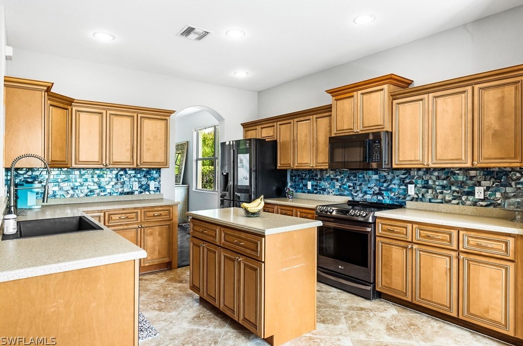 15500 Pricklegrass Ct, Alva FL  33920-4649 exterior