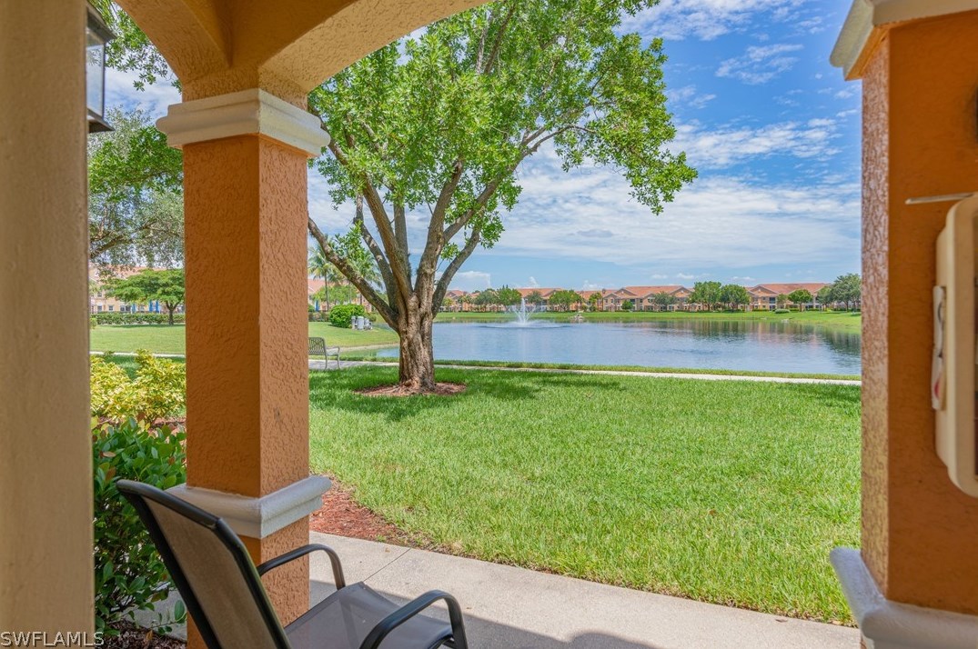1865 Concordia Lake Cir, Cape Coral, FL 33909-9052