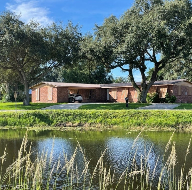 300 Avenida Del Rio, Clewiston, FL 33440-2524