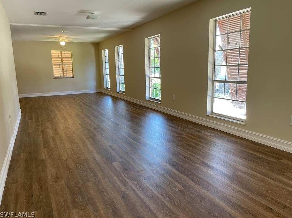 300 Avenida Del Rio, Clewiston FL  33440-2524 exterior