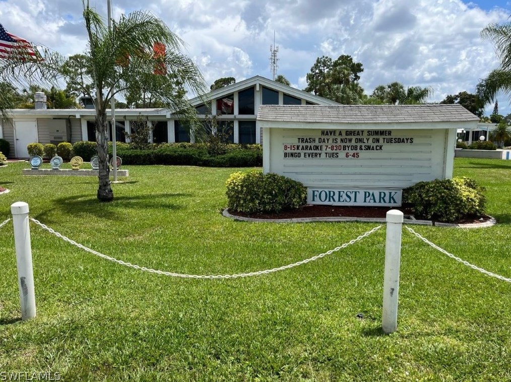 571 Peace Lake Ct, Fort Myers, FL 33917-7411