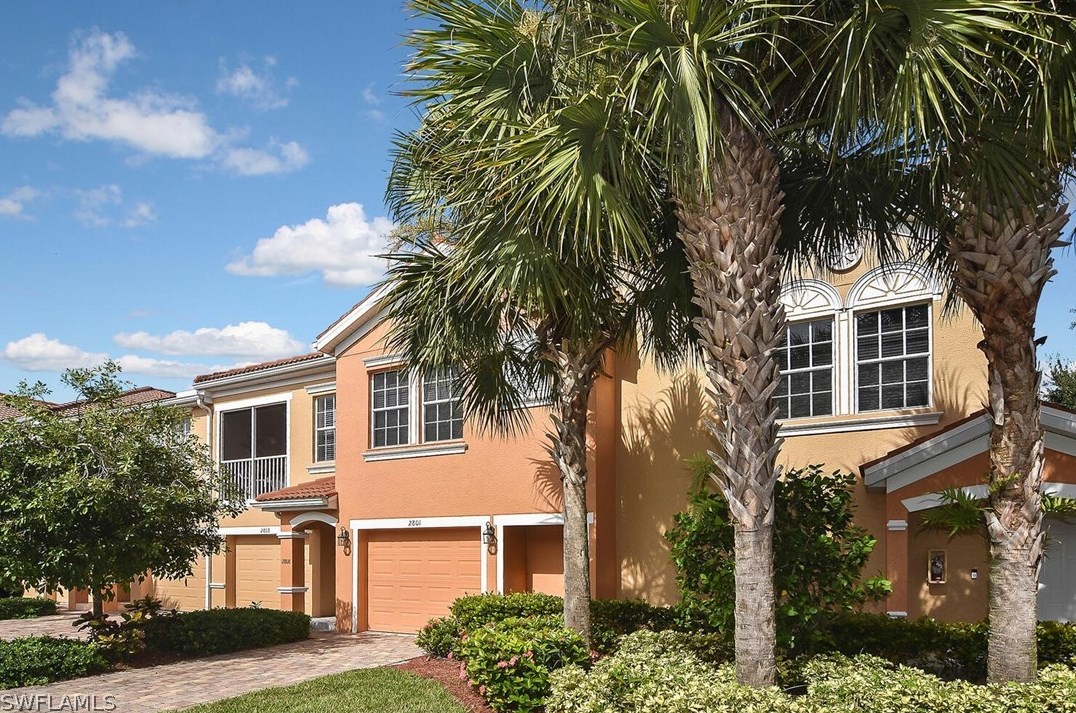 1782 Concordia Lake Cir, Cape Coral, FL 33909-9036