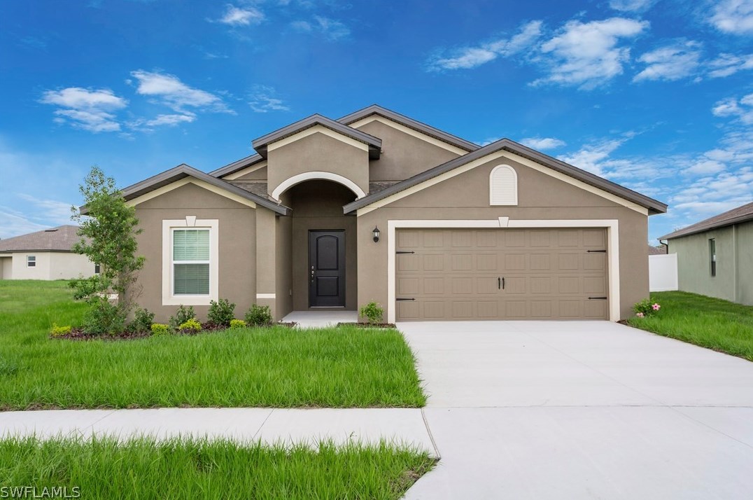 3516 19th Ave, Cape Coral, FL 33904-4481