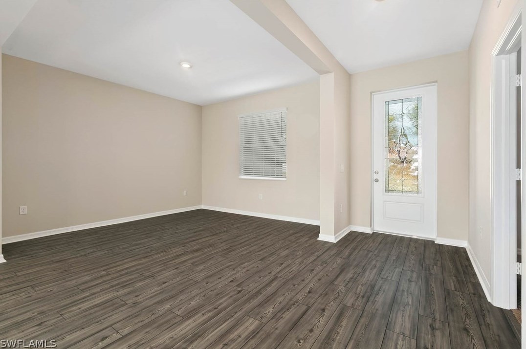 803 31st Ter, Cape Coral, FL 33914-4278