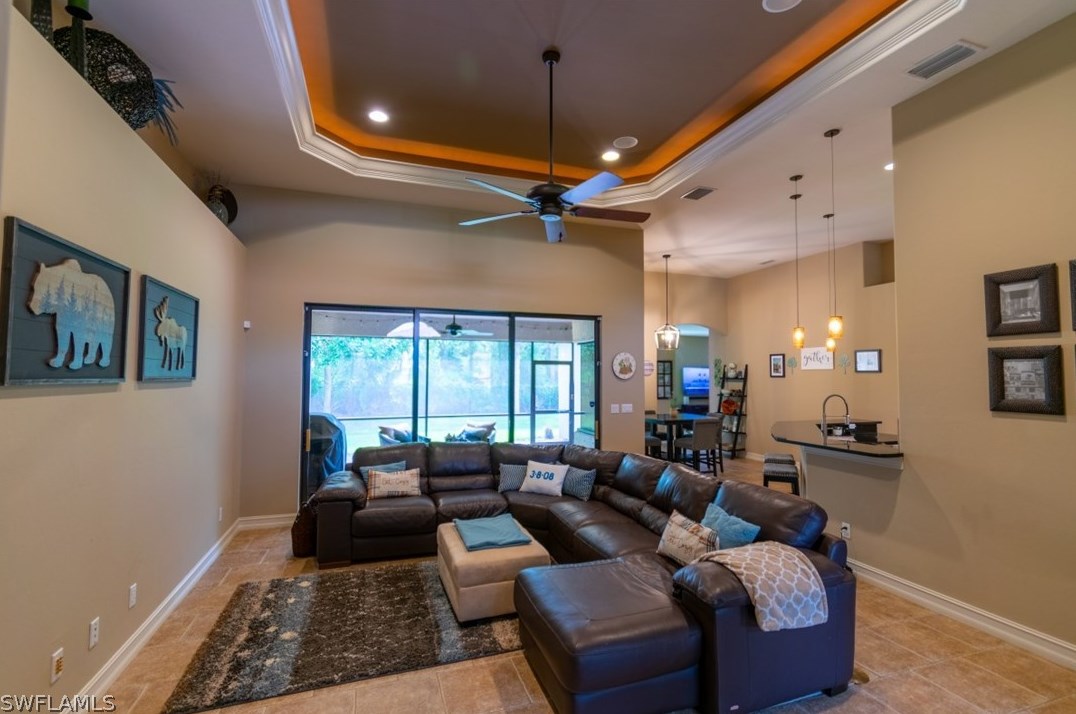 7275 Acorn Way, Naples, FL 34119