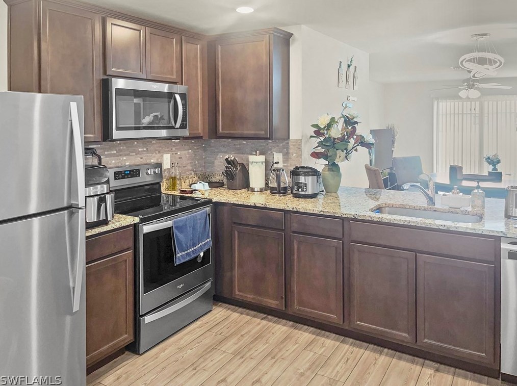 814 Sea Urchin Cir, Fort Myers, FL 33913-2411