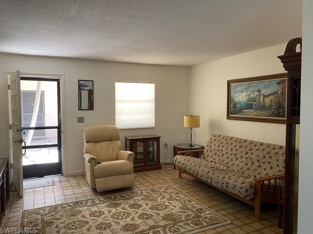 3907 Del Prado Blvd, Cape Coral, FL 33904-6107
