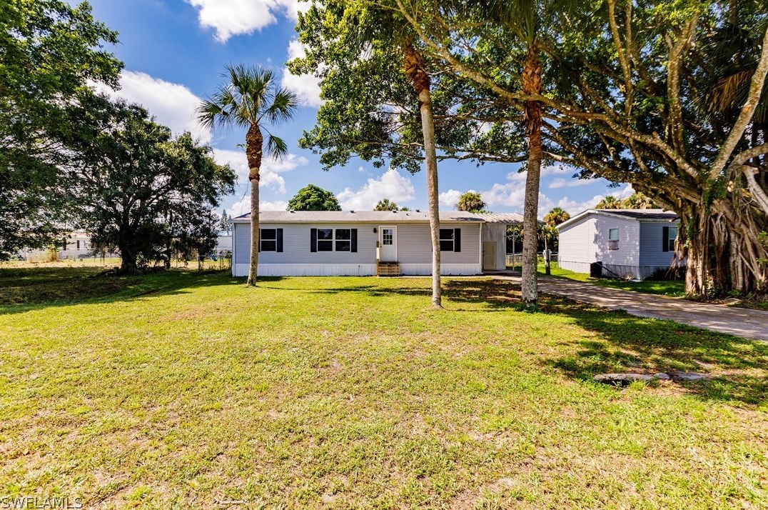 2500 Farrance Ct, Fort Myers, FL 33917-2455