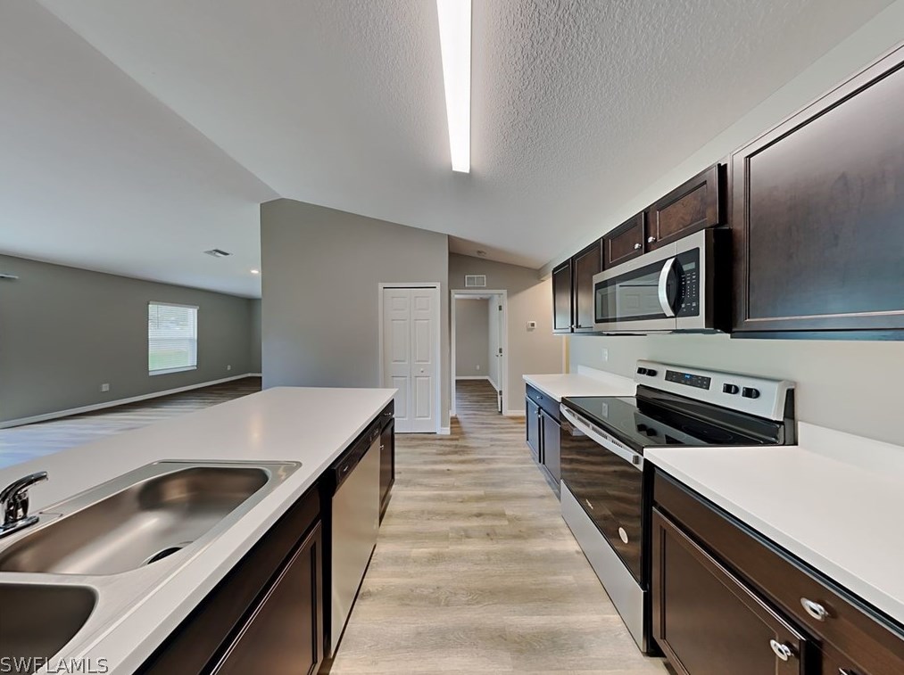 1336 Nw 4th St, Cape Coral, FL 33990