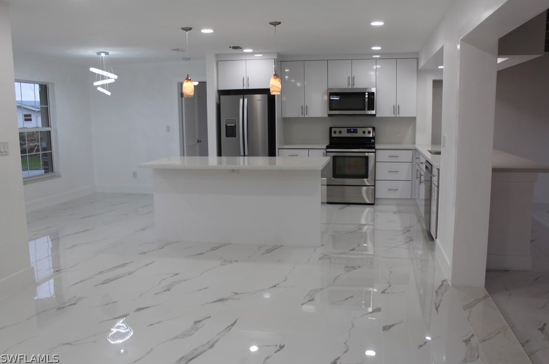 1849 Inlet Dr, Fort Myers FL  33903-5007 exterior
